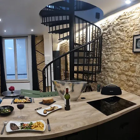 Duplex Luxe Avec Parking Centre דירה