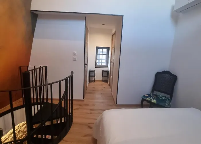 דירה Duplex Luxe Avec Parking Centre סרלה-לה קנדה