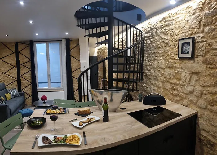 Duplex Luxe Avec Parking Centre דירה